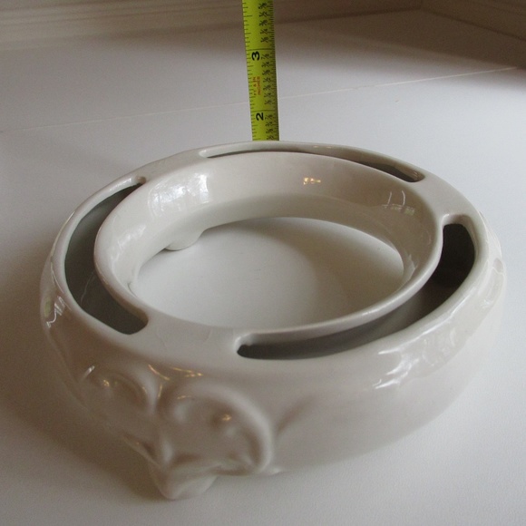 Vintage Ivory Footed Flower porcelain Centerpiece ring - Picture 8 of 8